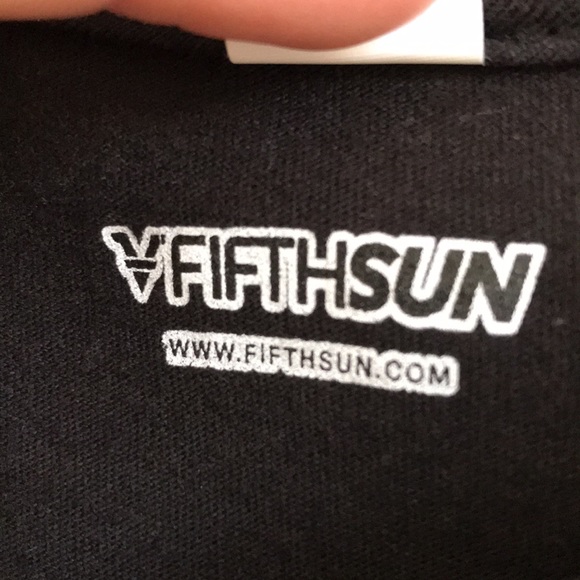 NWOT Black graphic tee Sz Medium cotton dark garden floral bouquet graphic Tee. - Picture 4 of 9